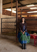 Load image into Gallery viewer, Folklore 91 Skirt &quot;Injiri&quot;
